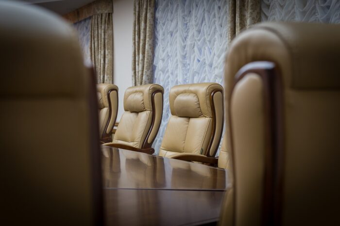 meeting, armchairs, workplace-6657319.jpg